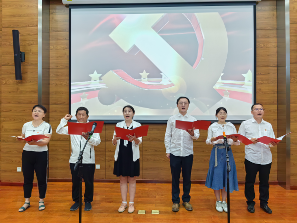 诗文朗诵《党旗颂》