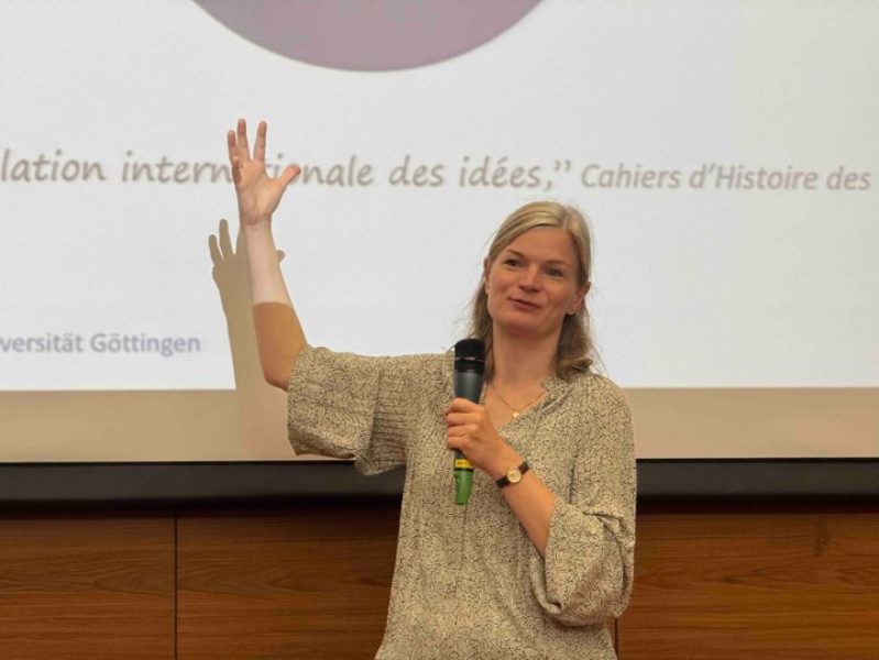 卢娴立（Henrike Rudolph）副教授在自然科学史研究所做学术报告“From the Ivory Towers to the Workshops”